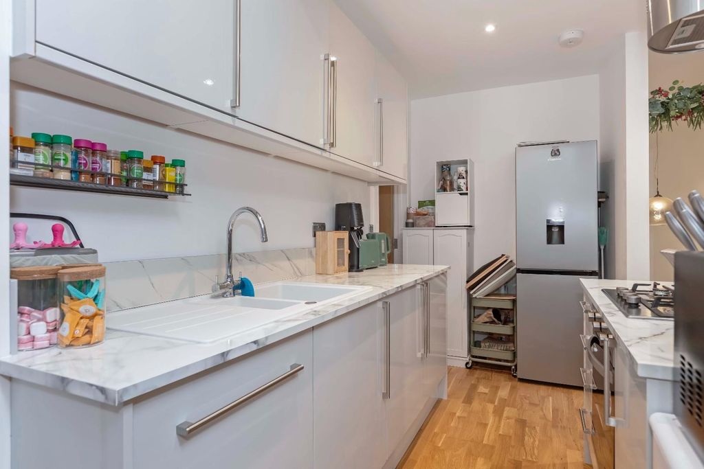 Additional image 12 of 2 bed flat for saleSchool Road, Upper Beeding, Steyning BN44