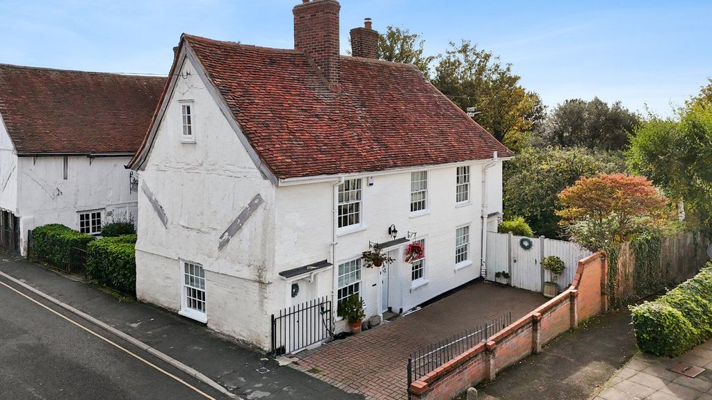 Property photo 2 of 25