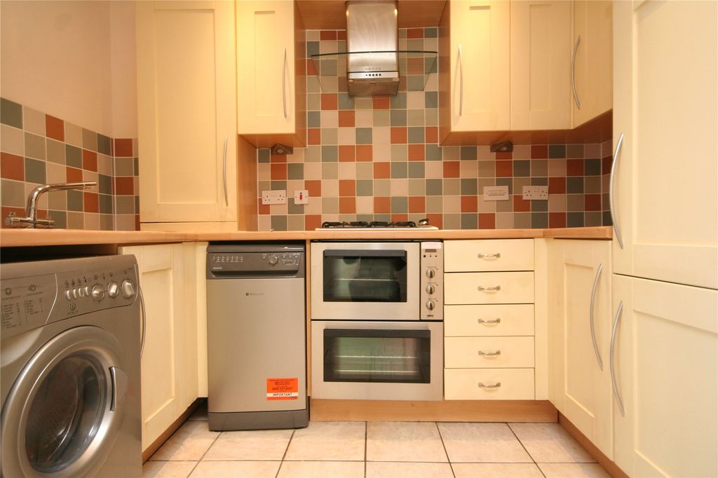 Property photo 3 of 10 Picture No. 15