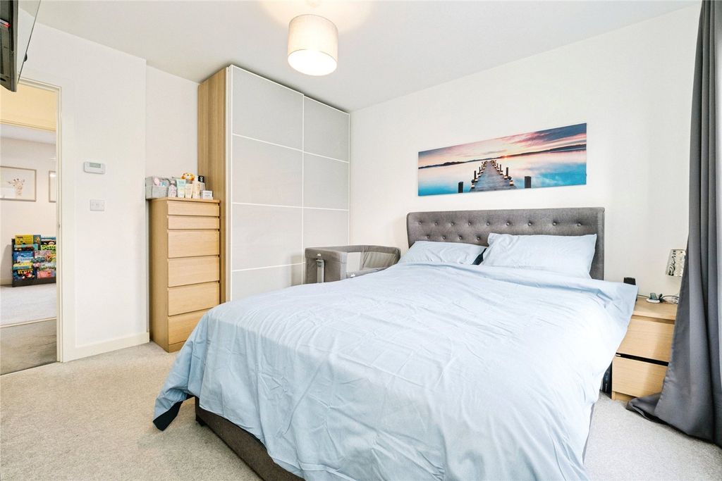 Property photo 3 of 32 Picture No. 35