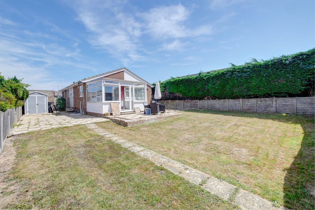 Property photo 2 of 25
