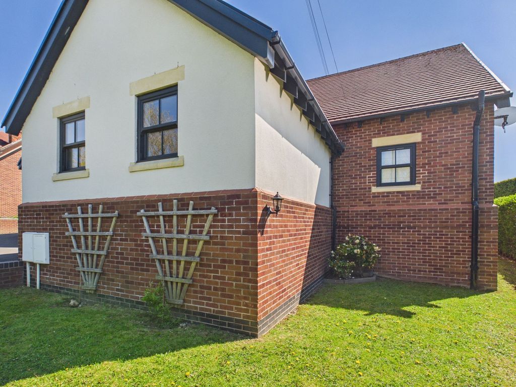 Property photo 3 of 30