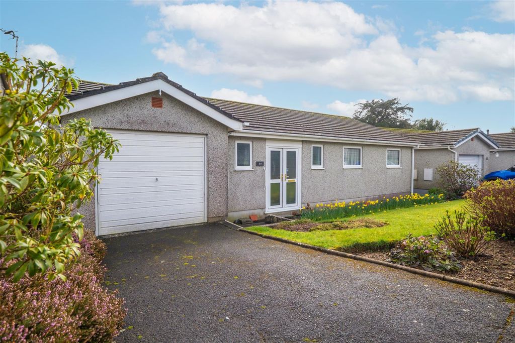 Property photo 1 of 15 Parry 114 Woodgate Road Liskeard-5.Jpg