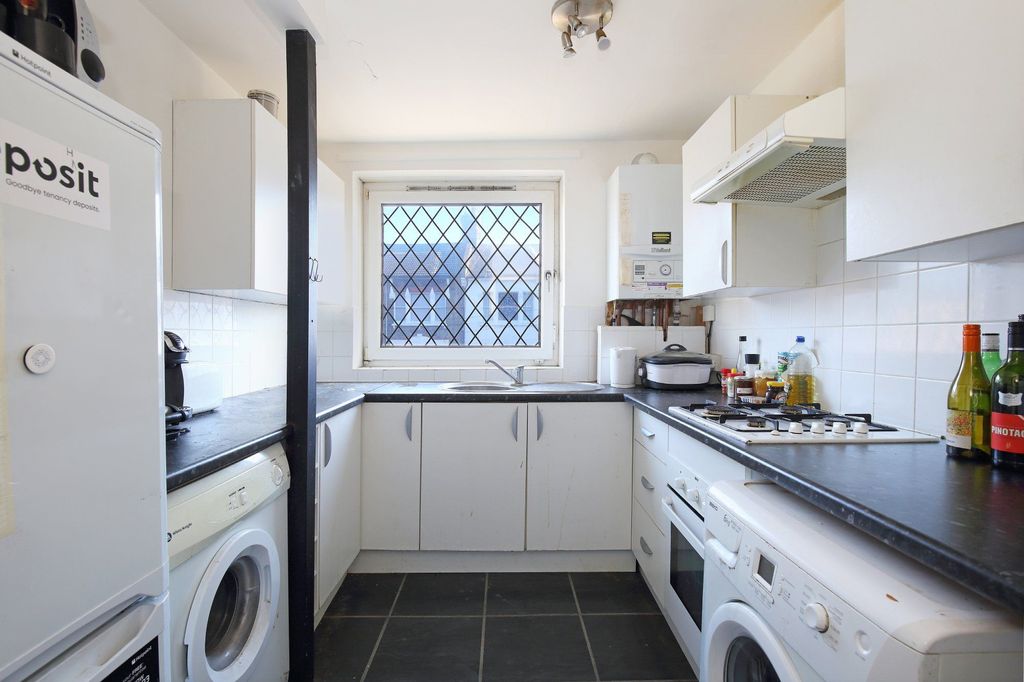 Property photo 2 of 8