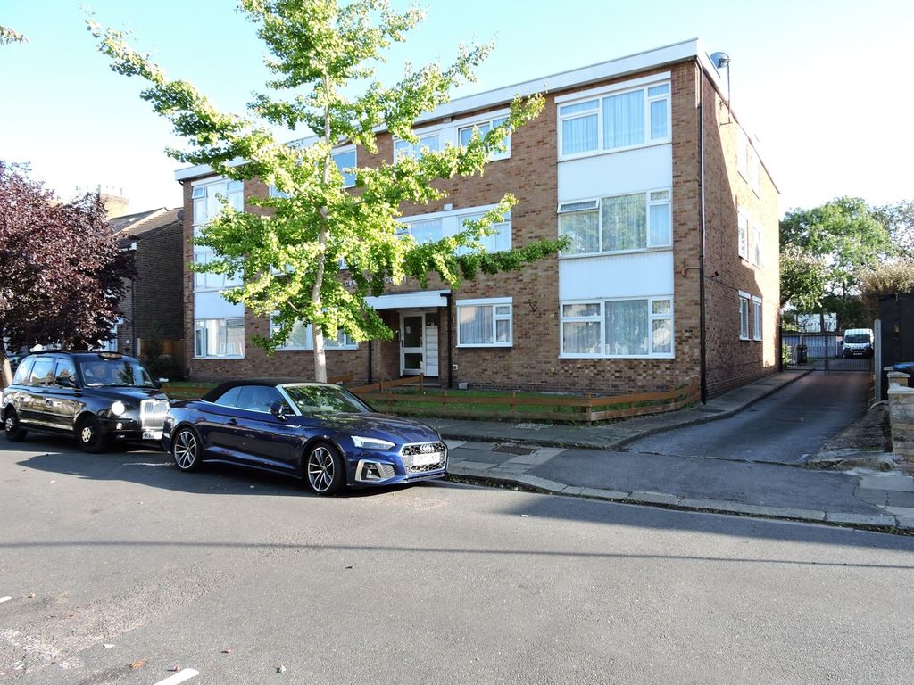 Property photo 1 of 18