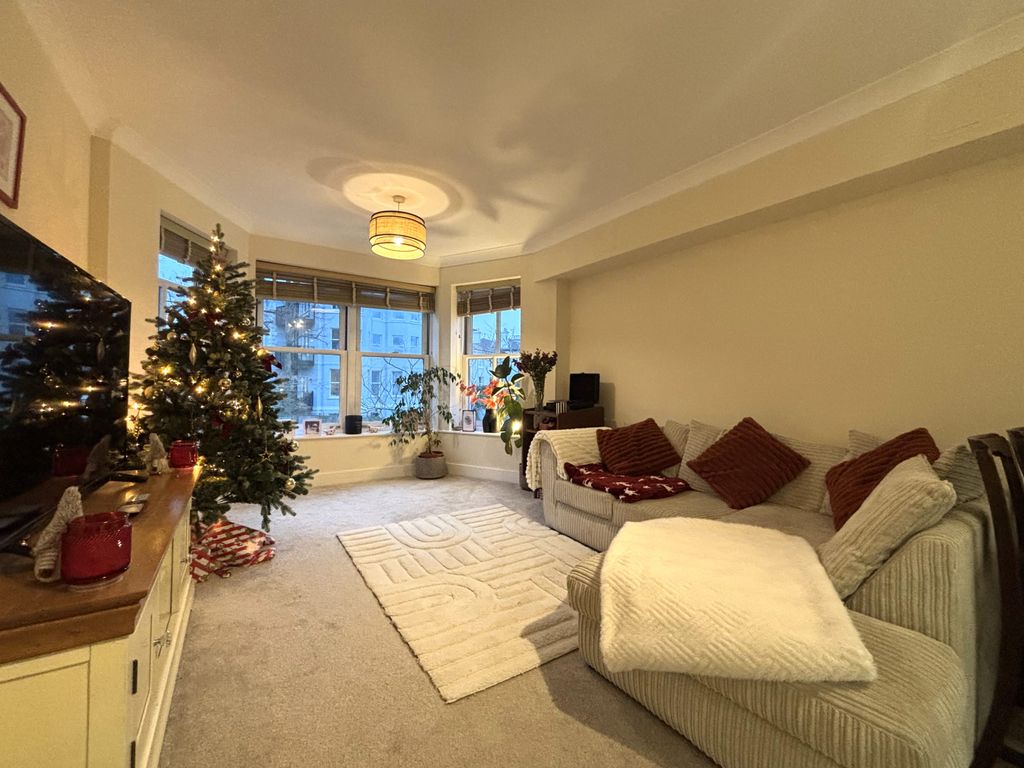 Property photo 2 of 10 Gallery