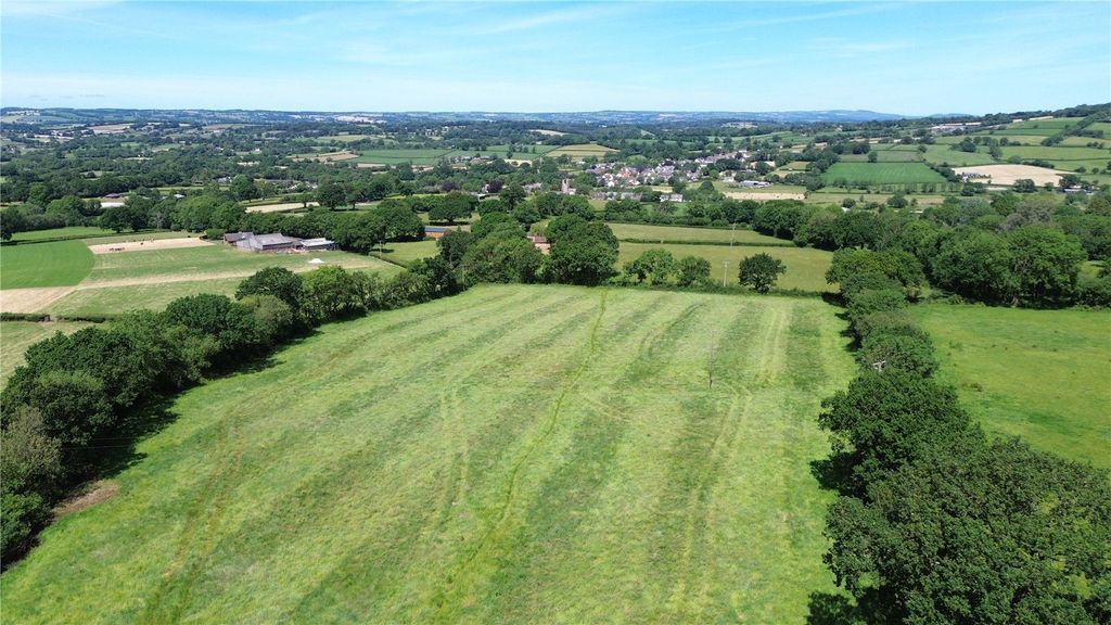Property photo 2 of 17 Picture No. 02