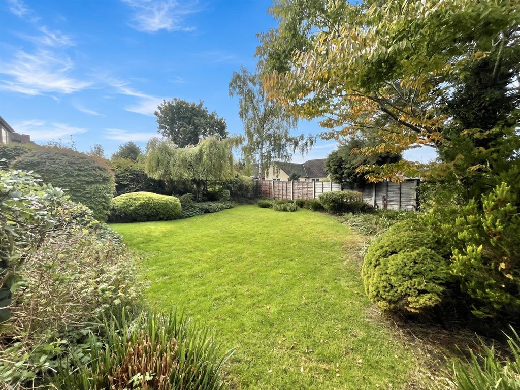 Property photo 2 of 19