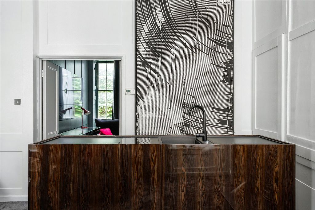 Property photo 2 of 11 Picture No. 24