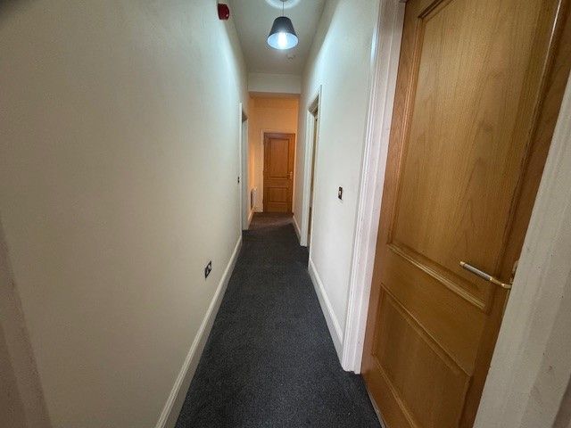 Property photo 2 of 10 Hallway