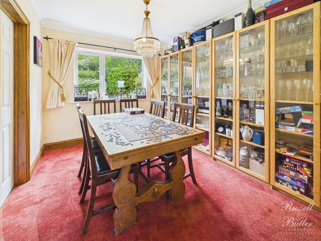 Property photo 3 of 28 Cam02127G0-Pr0392-Still004