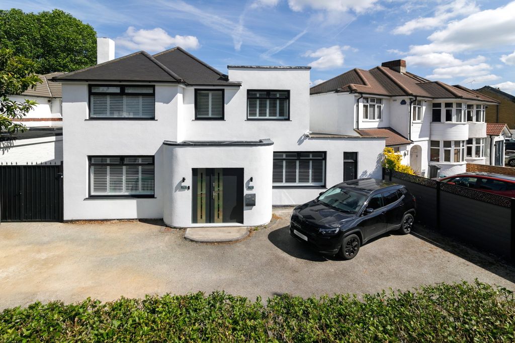 Additional image 24 of 5 bed detached house for saleHounslow Road, Feltham TW14