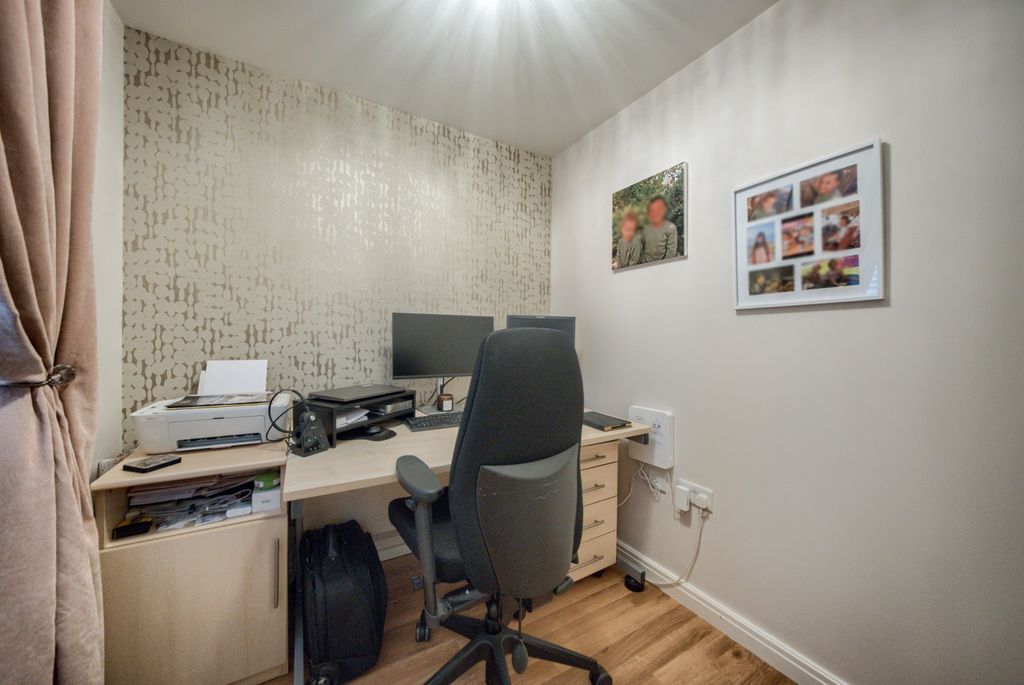 Property photo 3 of 31 Xt5A3616-Hdr(3)