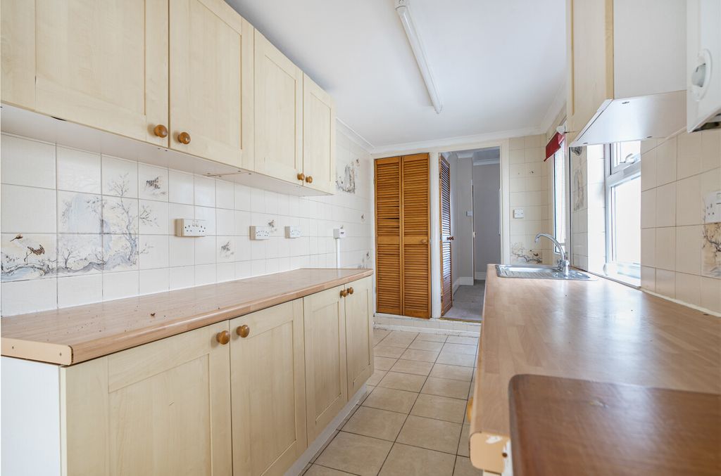 Property photo 2 of 14 1355817-4-68Cbf22...