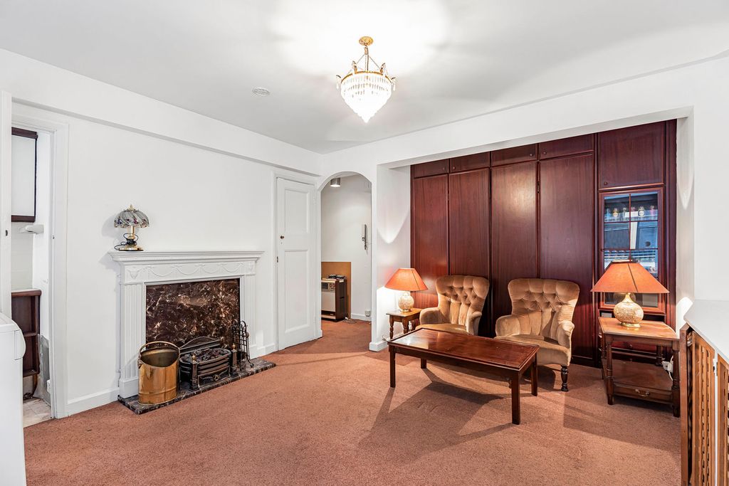 Property photo 1 of 14 Studio