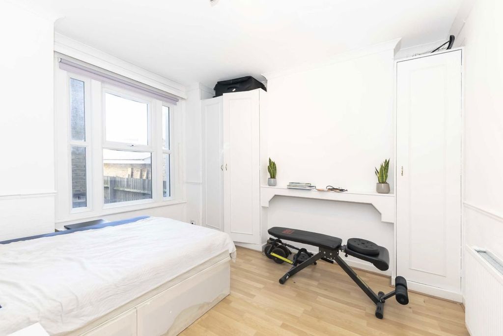 Property photo 3 of 5