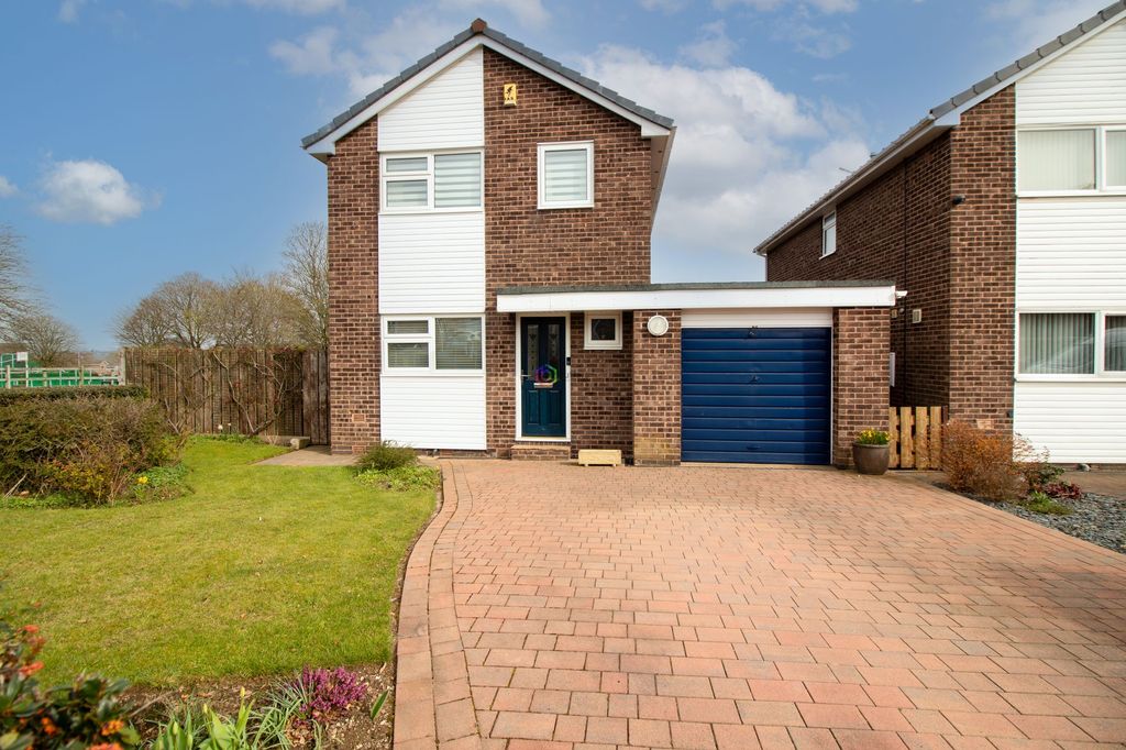 Property photo 1 of 23 Front