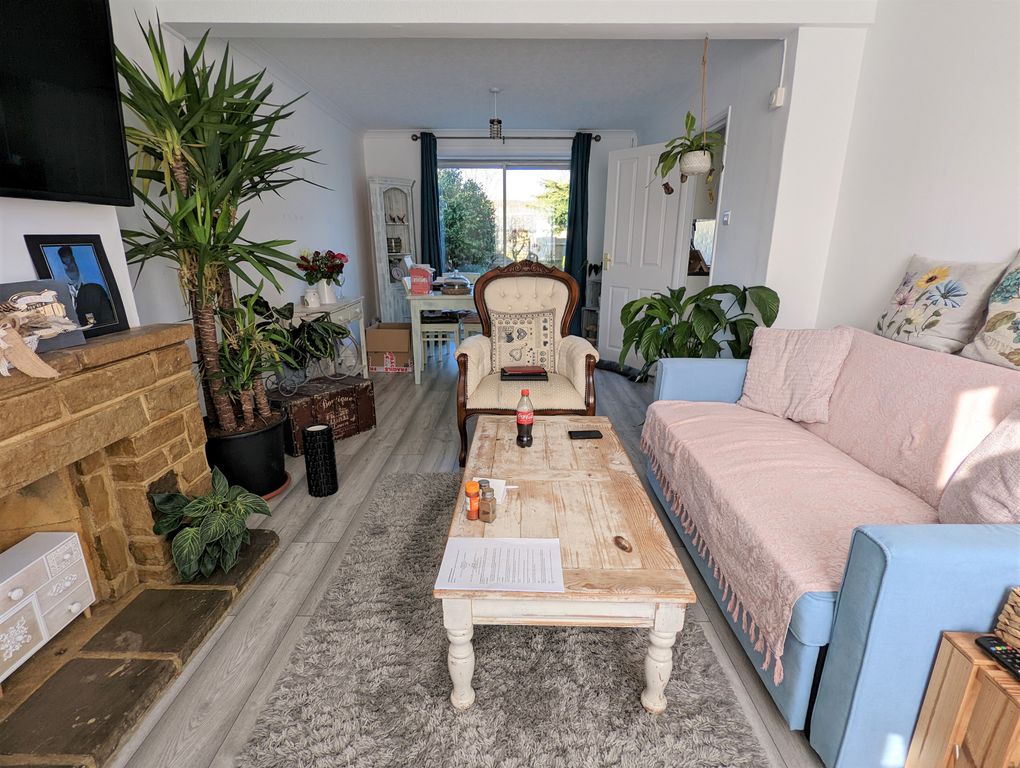 Property photo 3 of 13