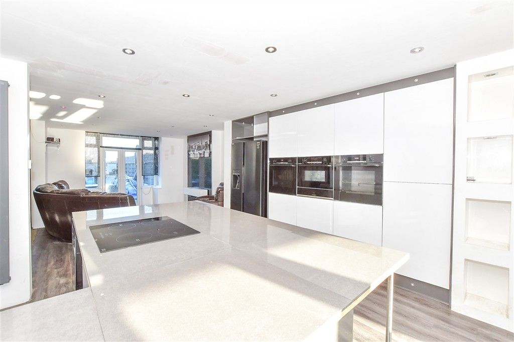 Property photo 3 of 13 Lounge/Kitchen/Diner