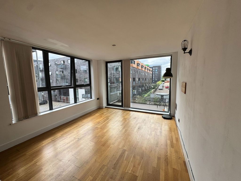 Property photo 3 of 20