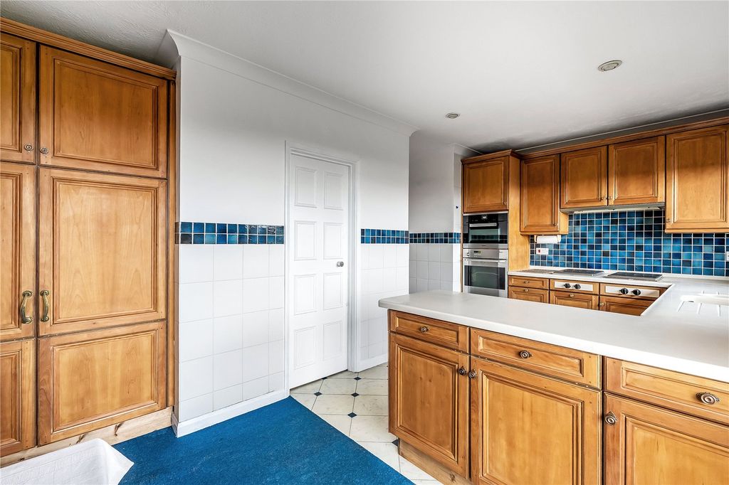 Additional image 5 of 3 bed flat for saleWest Hill, Oxted, Surrey RH8