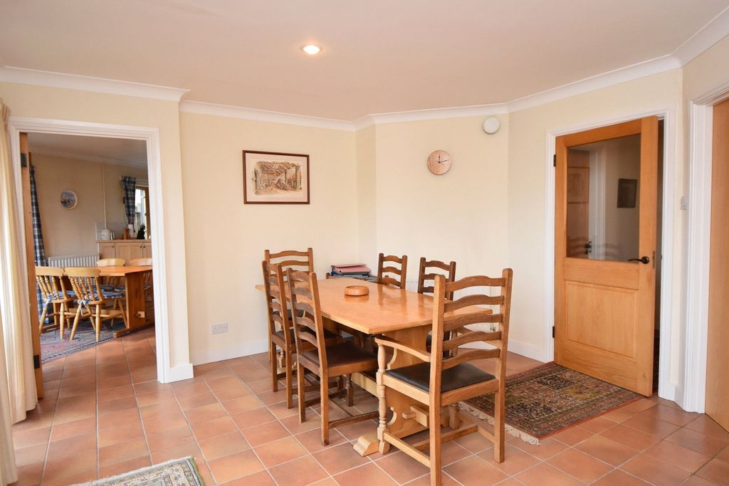 Property photo 1 of 20 Picture No. 09