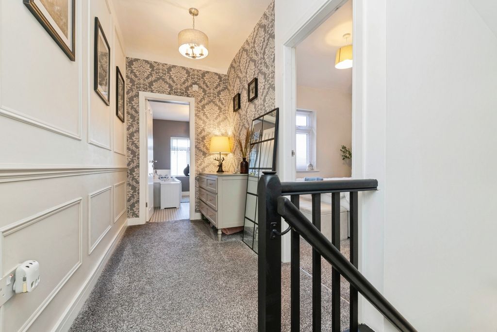 Property photo 2 of 19 Pbox-Img.Jpg