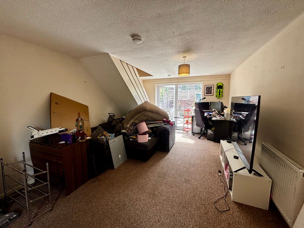 Property photo 3 of 8