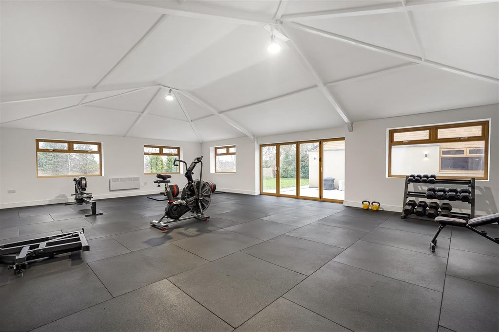 Property photo 3 of 34 Gym