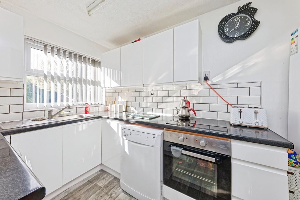 Property photo 2 of 17 Pbox-Img.Jpg