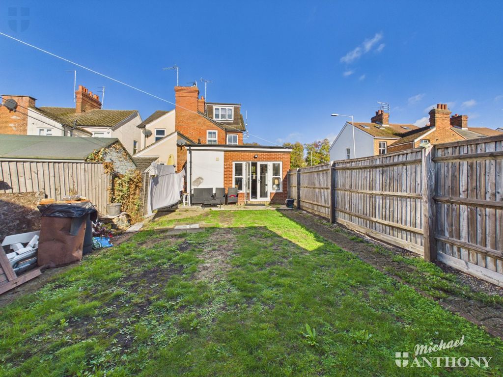 Property photo 3 of 18 Cam03852G0-Pr0824-Still006