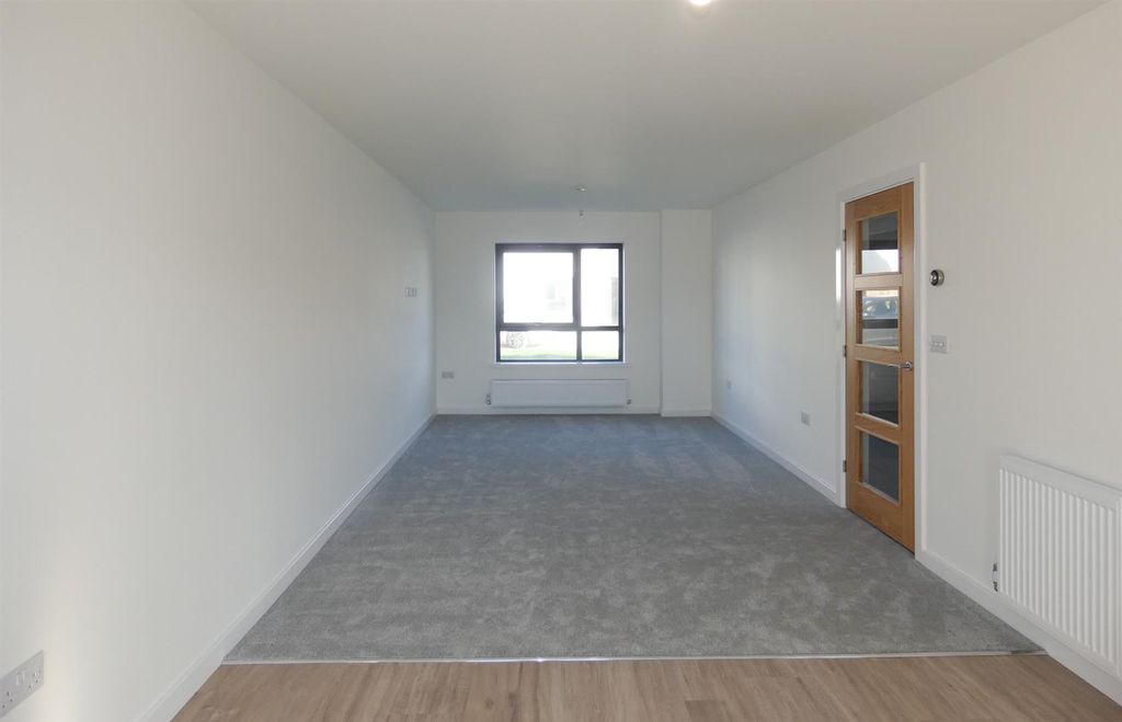 Property photo 3 of 15 13 Poulsom Avenue  (14).Jpg