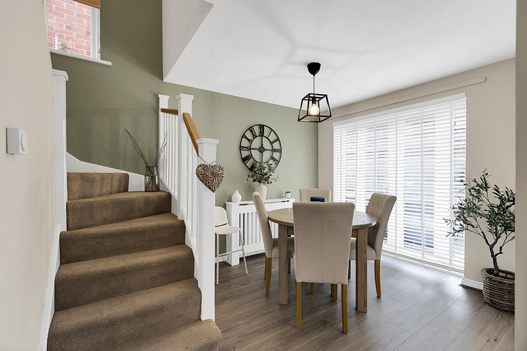 Property photo 1 of 16 4855530