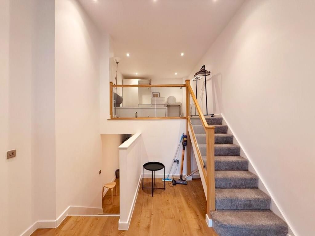 Property photo 1 of 9 d6ba54d6Ed0Ccbdd3081A5Bc6F1539c9.Jpg