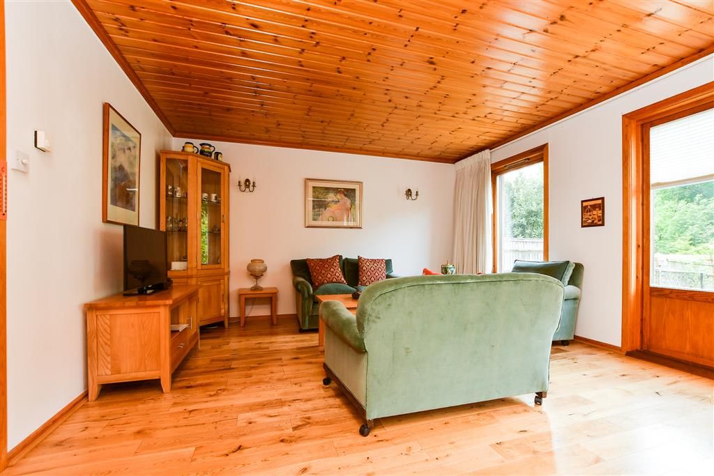 Property photo 3 of 10 Lounge