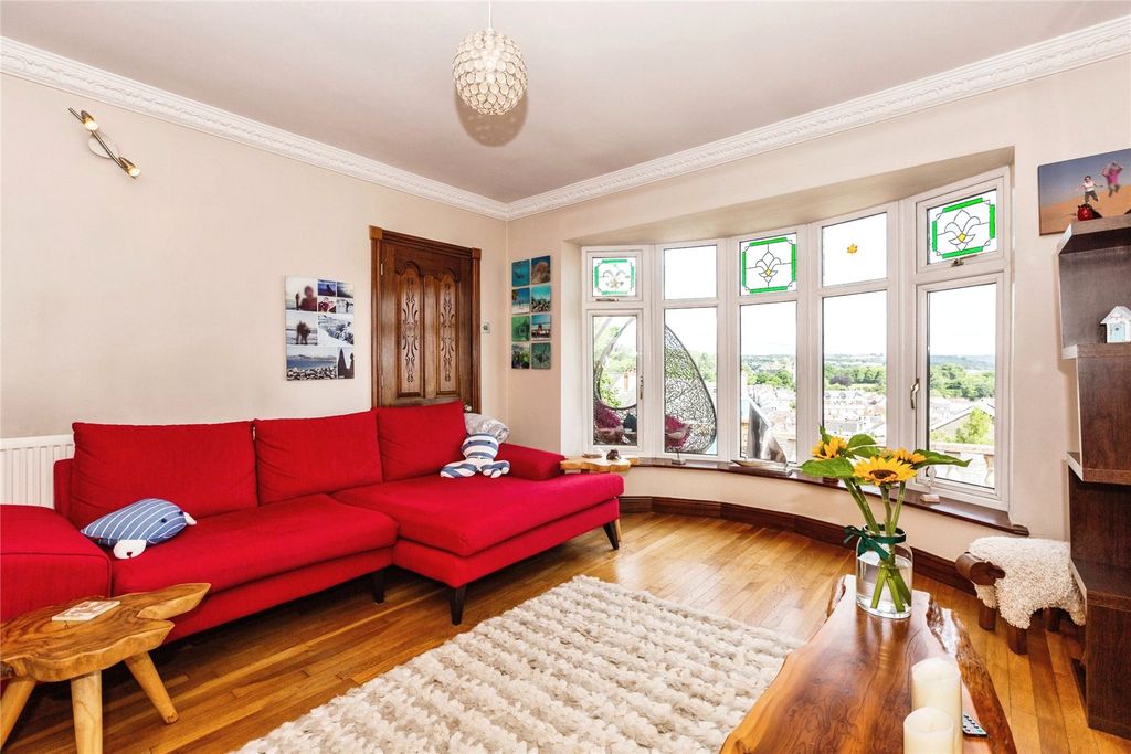Property photo 3 of 22 Picture No. 03