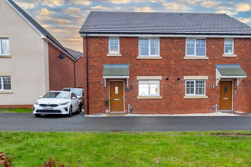 Property photo 1 of 31