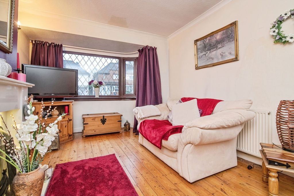 Property photo 3 of 18 Pbox-Img.Jpg