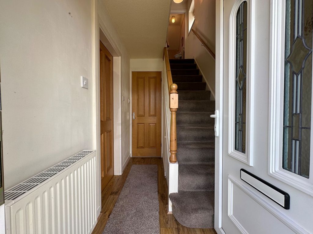 Property photo 2 of 26