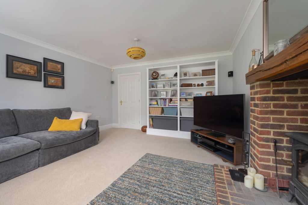 Property photo 3 of 24 Sitting Room