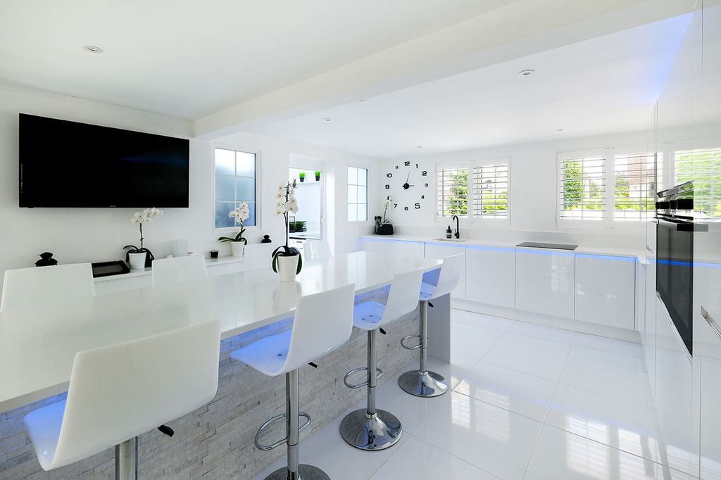 Property photo 3 of 17