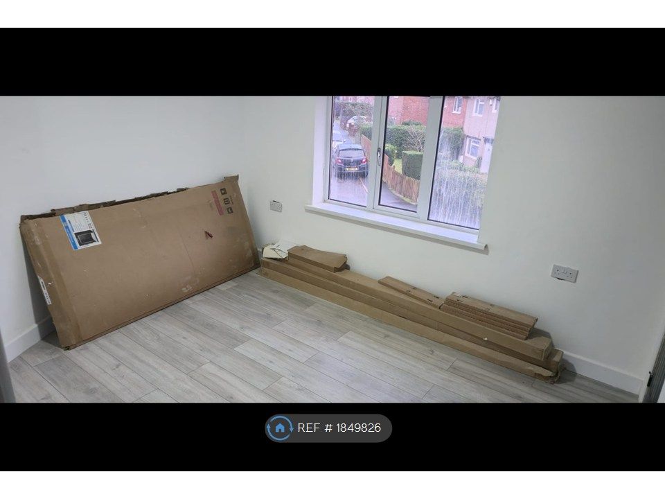 Property photo 3 of 6 Bedroom