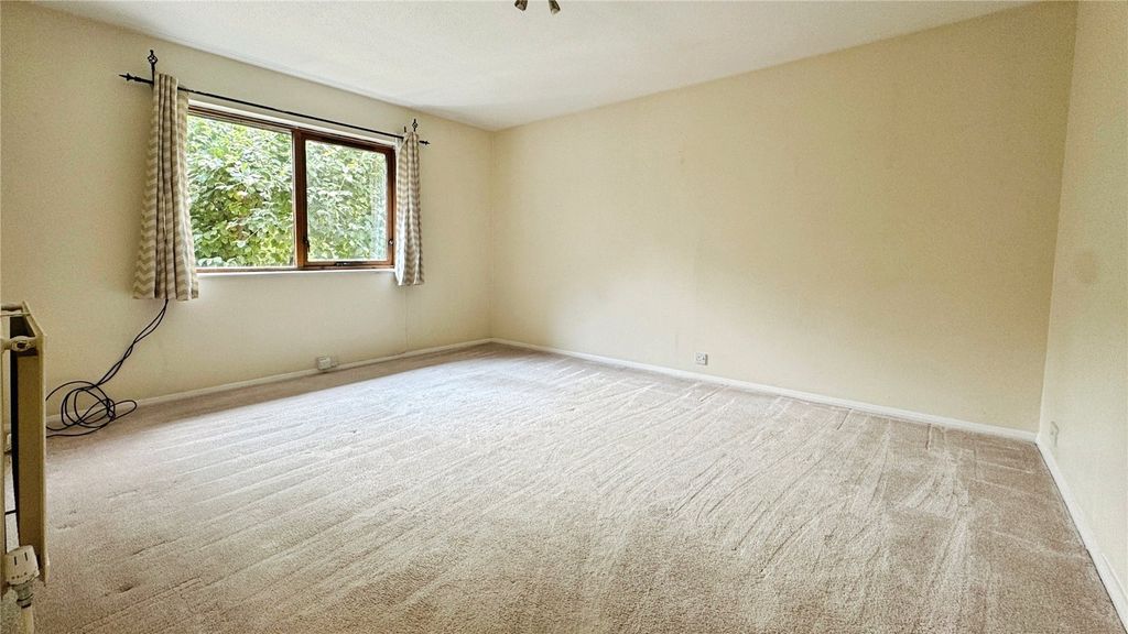 Property photo 2 of 7 Living Room