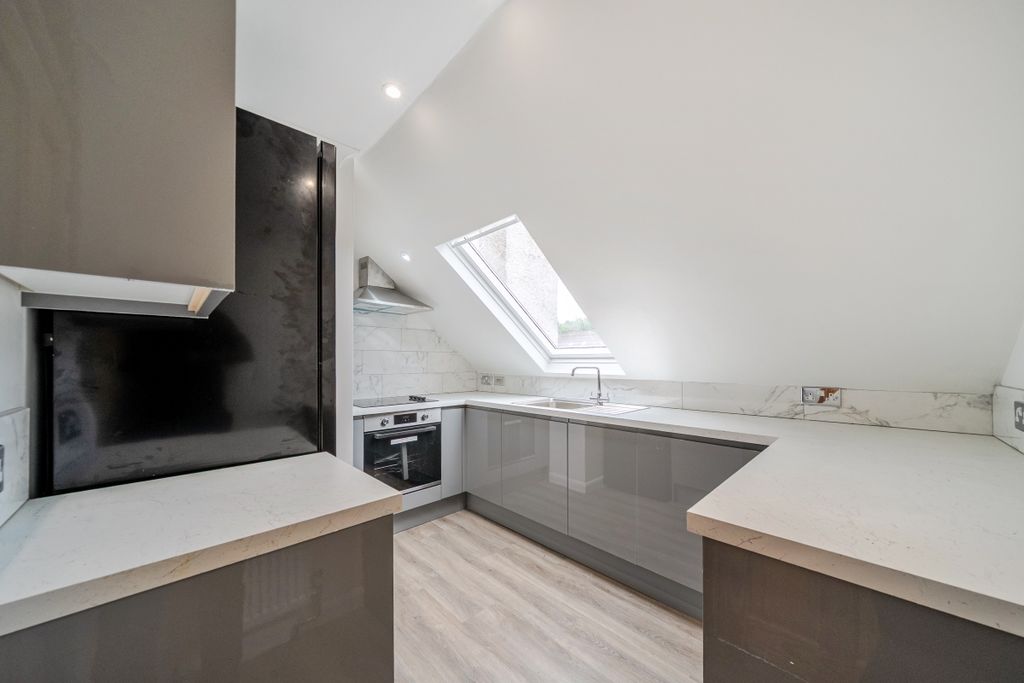 Property photo 1 of 19 1469218-11-6A22Be...