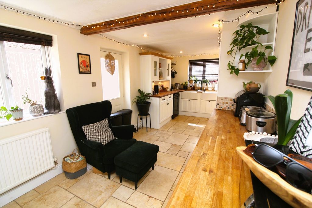 Property photo 3 of 36 Img_1694