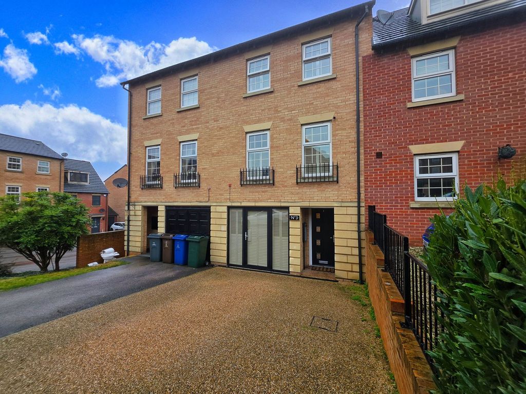 Property photo 1 of 21