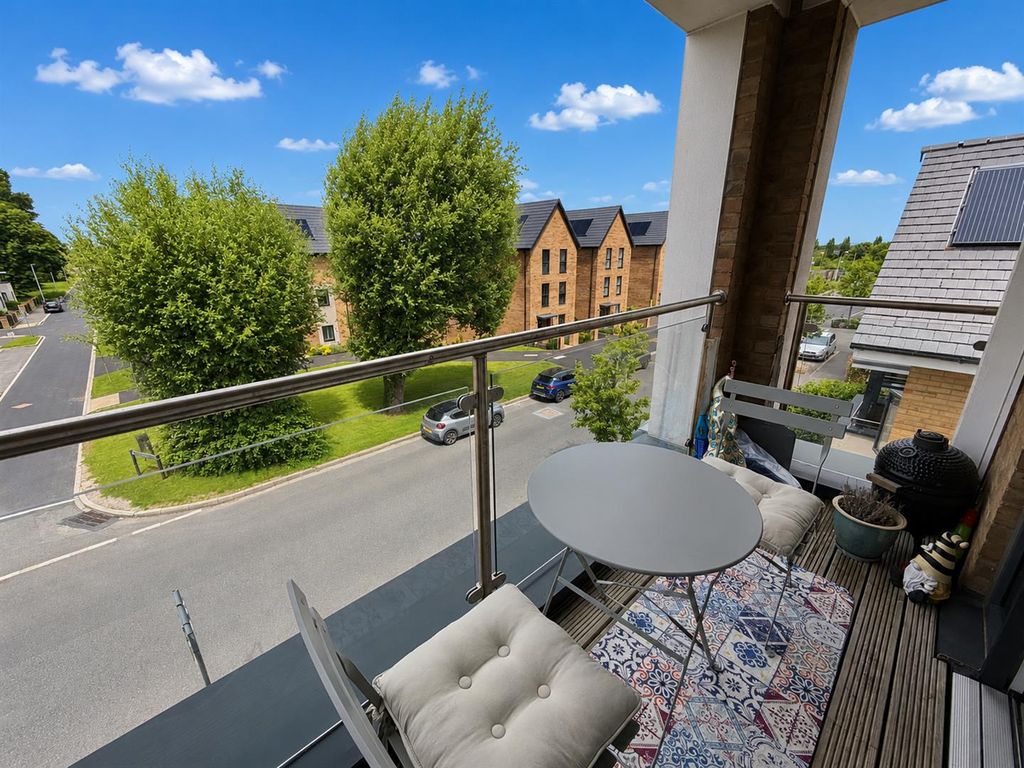 Property photo 2 of 17 Balcony & Outlook