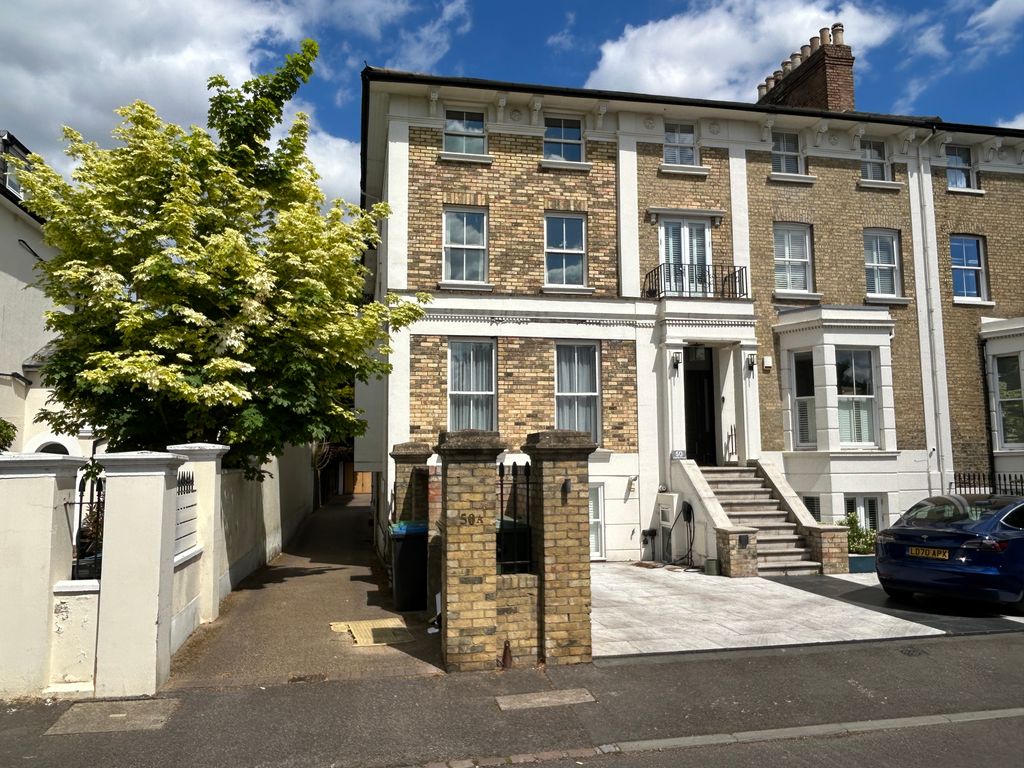 Property photo 1 of 5