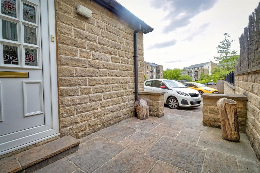 Property photo 3 of 16 Picture No. 06