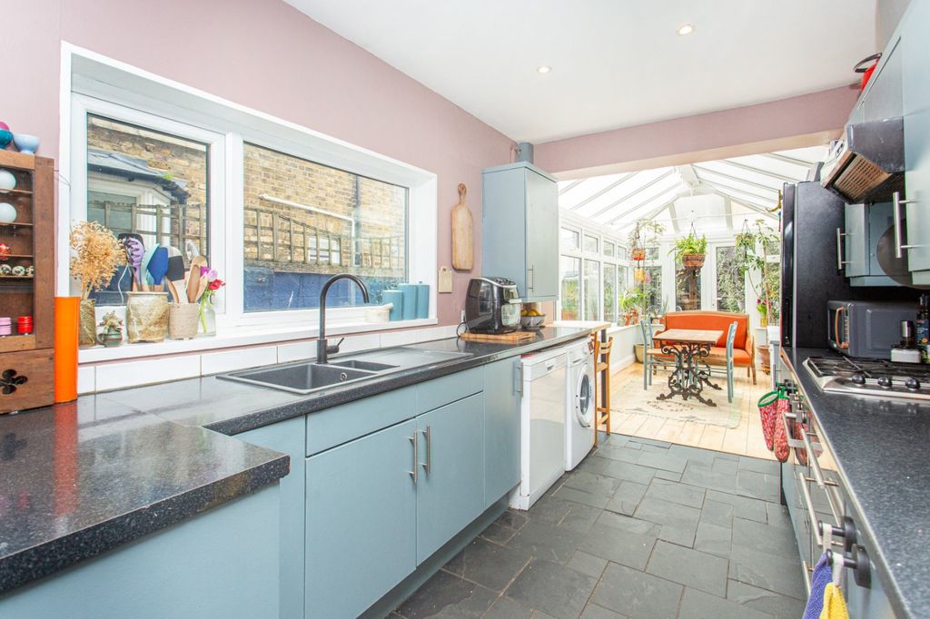 Property photo 3 of 15 Picture 3